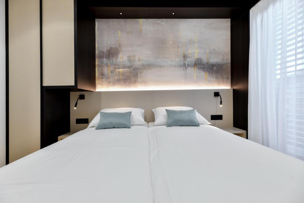 Crowonder Apartments & Rooms Oaza With Heated Swimming Pool And Sauna Turanj Buitenkant foto