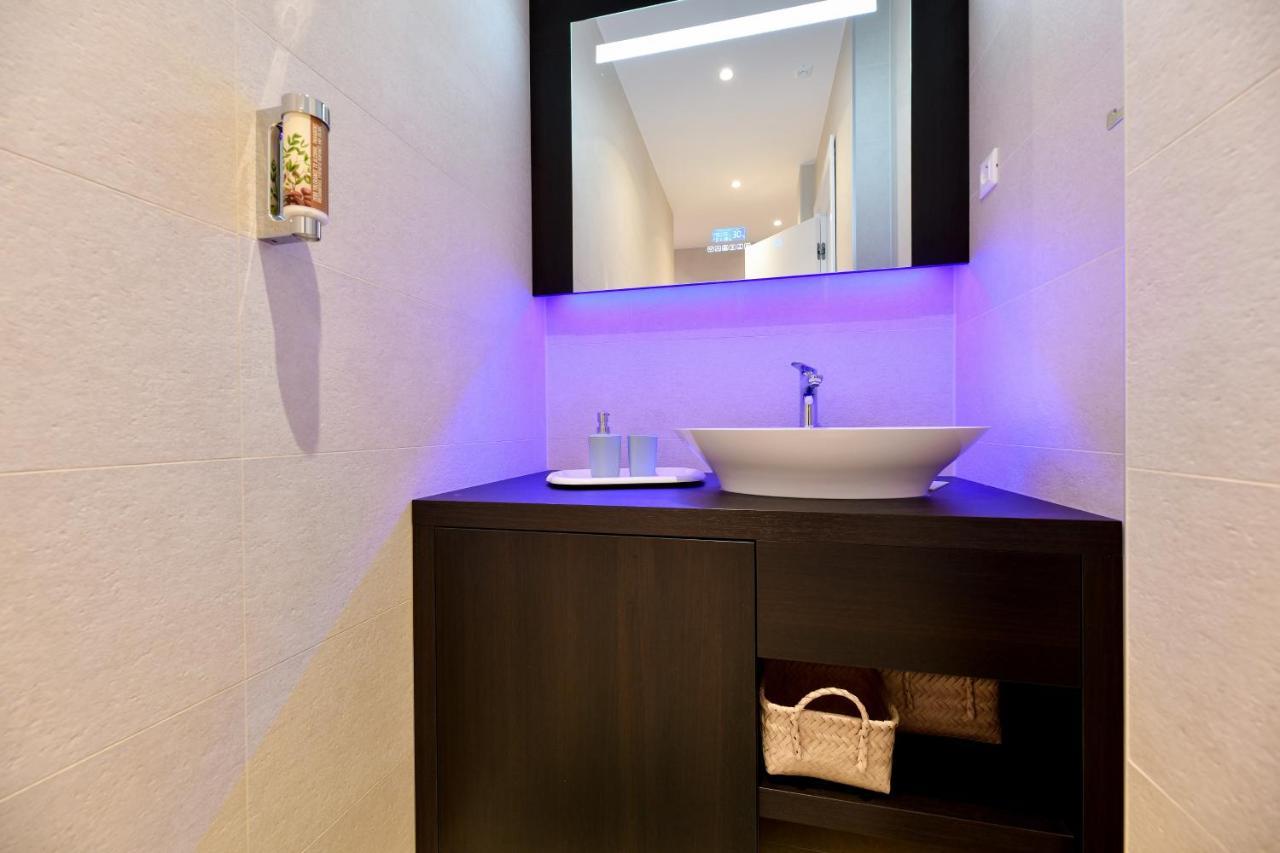 Crowonder Apartments & Rooms Oaza With Heated Swimming Pool And Sauna Turanj Buitenkant foto