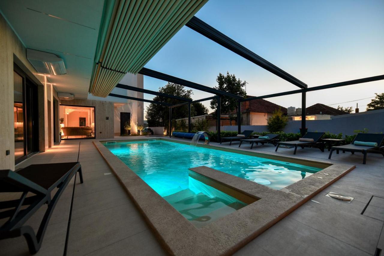 Crowonder Apartments & Rooms Oaza With Heated Swimming Pool And Sauna Turanj Buitenkant foto