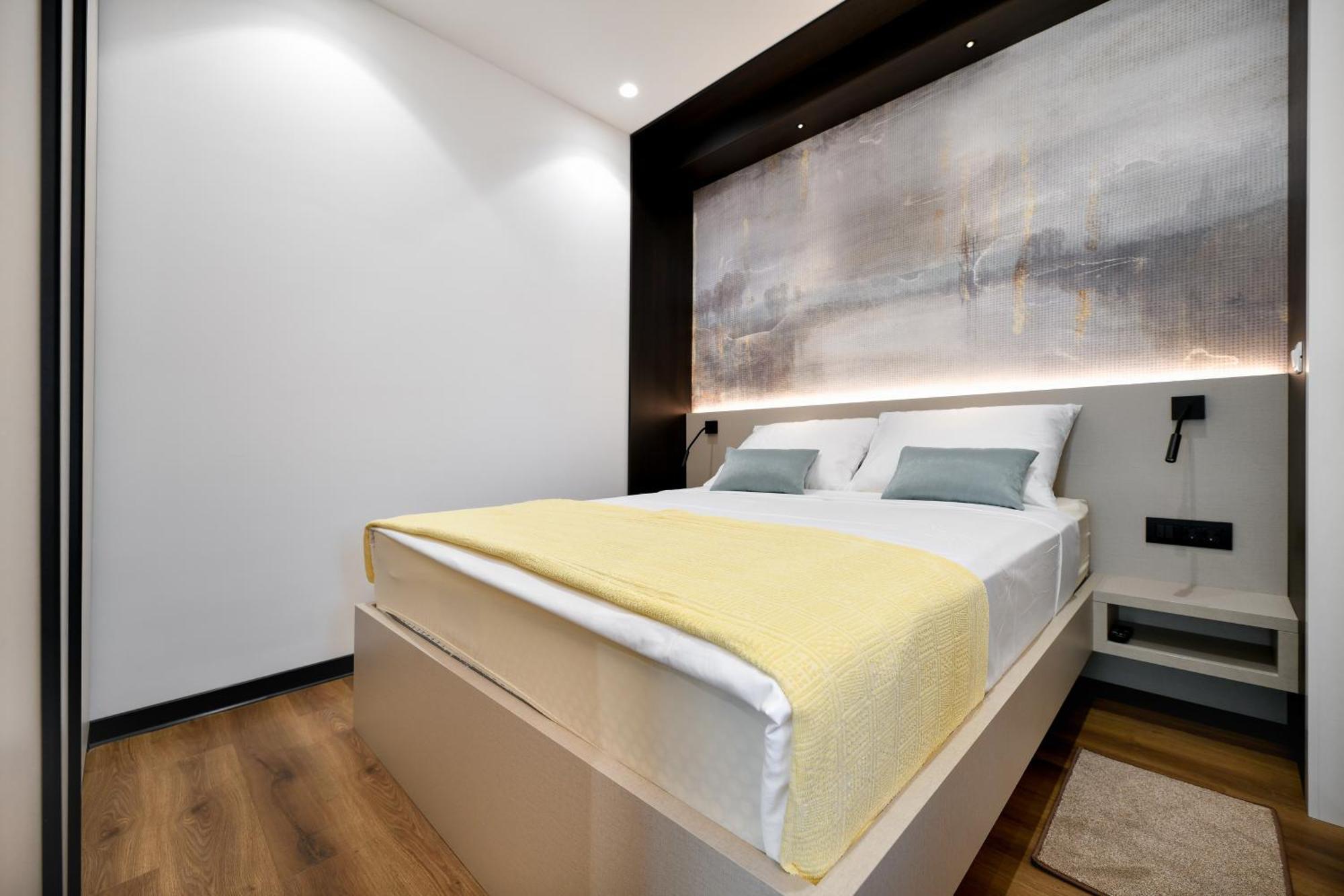 Crowonder Apartments & Rooms Oaza With Heated Swimming Pool And Sauna Turanj Buitenkant foto