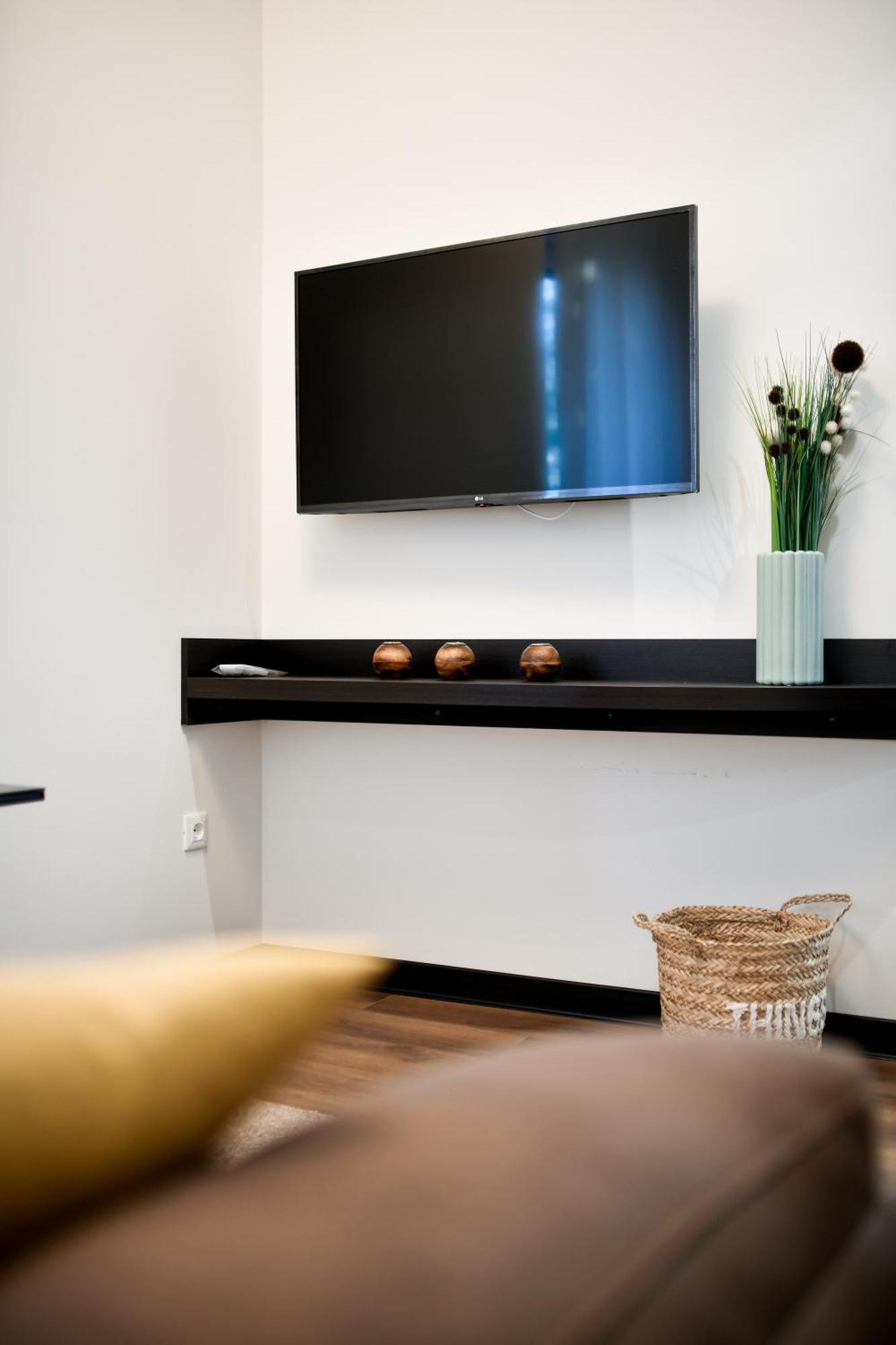 Crowonder Apartments & Rooms Oaza With Heated Swimming Pool And Sauna Turanj Buitenkant foto