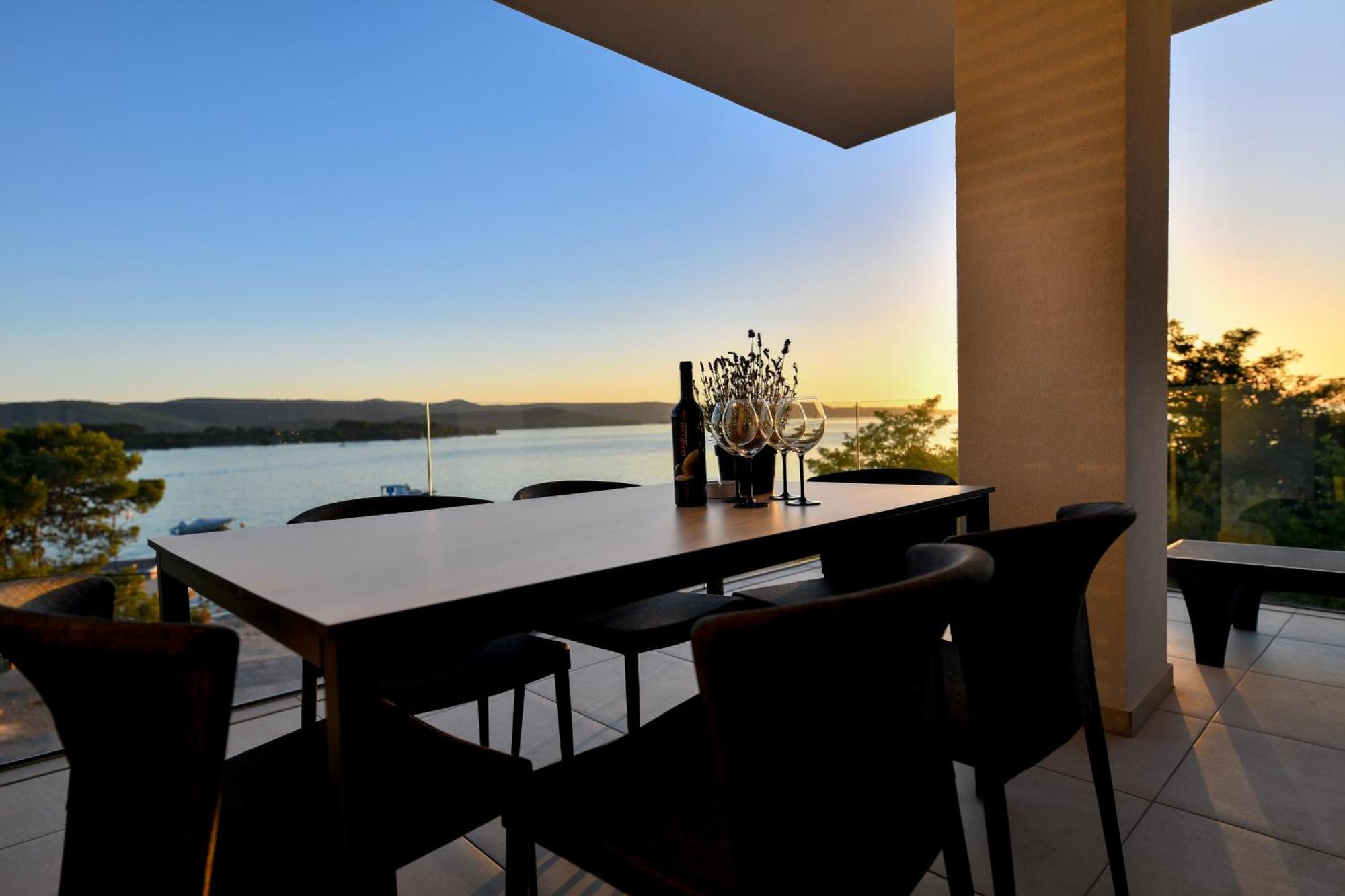 Crowonder Apartments & Rooms Oaza With Heated Swimming Pool And Sauna Turanj Buitenkant foto