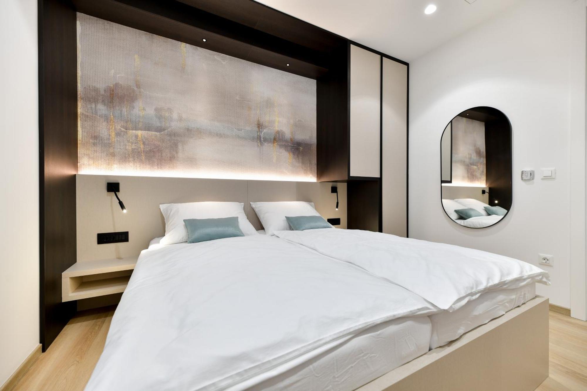 Crowonder Apartments & Rooms Oaza With Heated Swimming Pool And Sauna Turanj Buitenkant foto